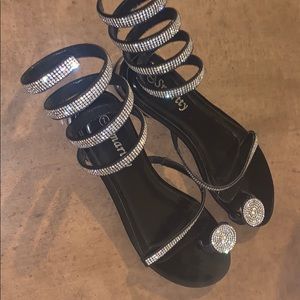Elegant laced sandals with bling great conditions